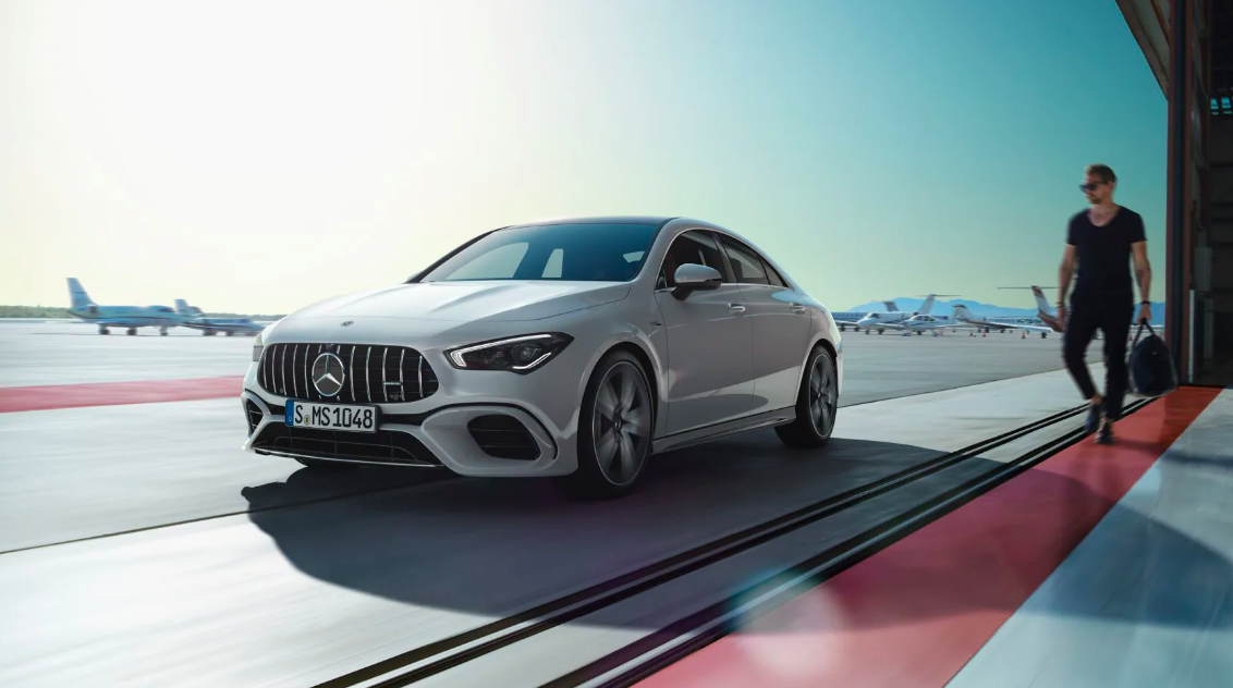 Mercedes-AMG CLA: detalhes e versões do modelo.