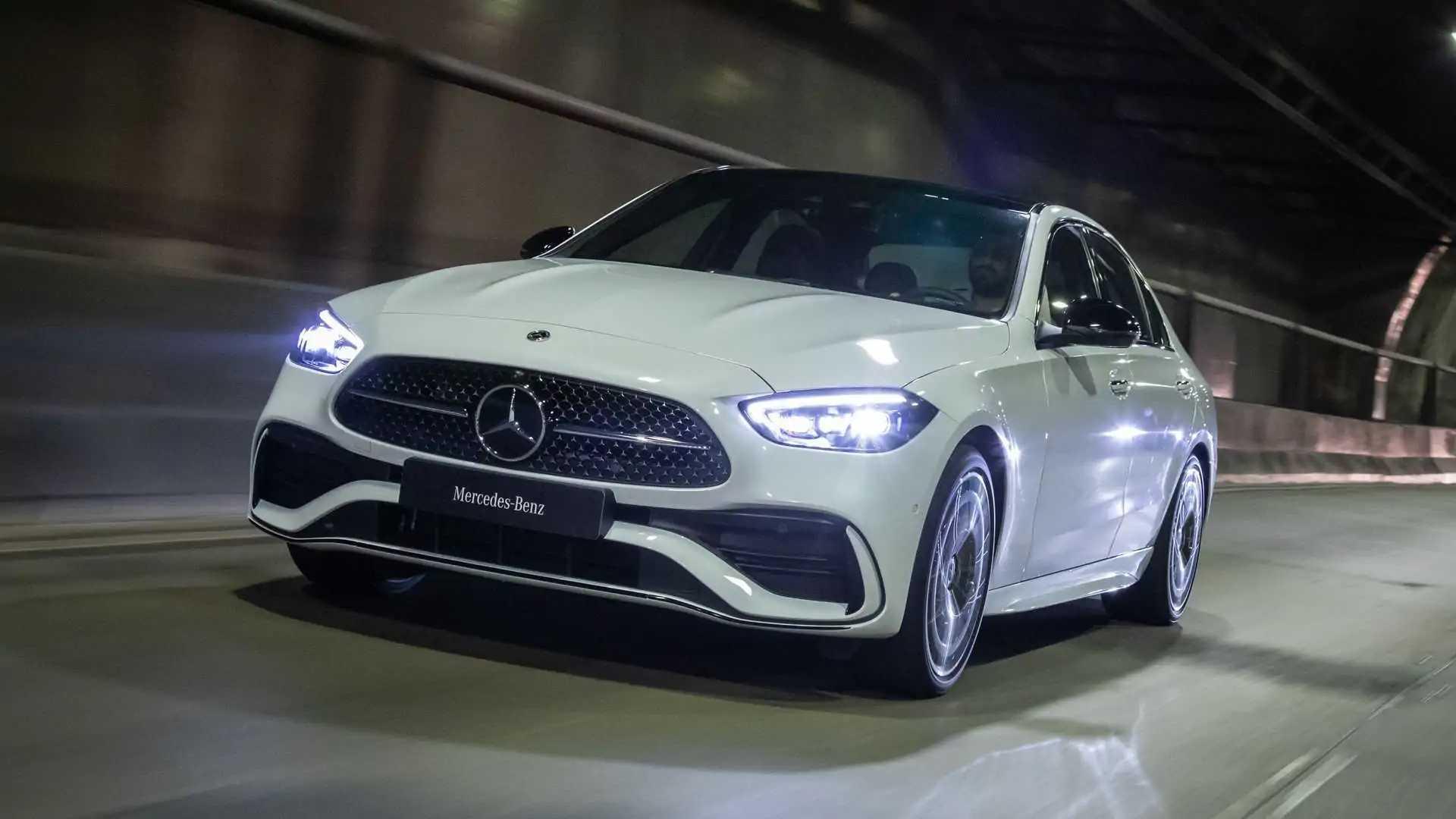 Mercedes C 300: características e diferenciais do modelo