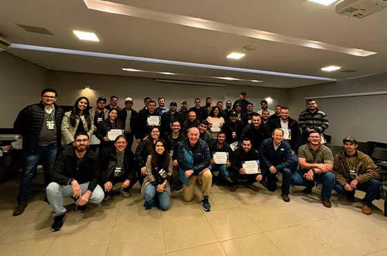 Academia de Vendas:Foco no Desenvolvimento dos Colaboradores Academia de Vendas:Foco no Desenvolvimento dos Colaboradores