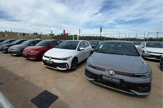 Coletto 3R entrega 4 Golf GTI 2026 no Velocitta.