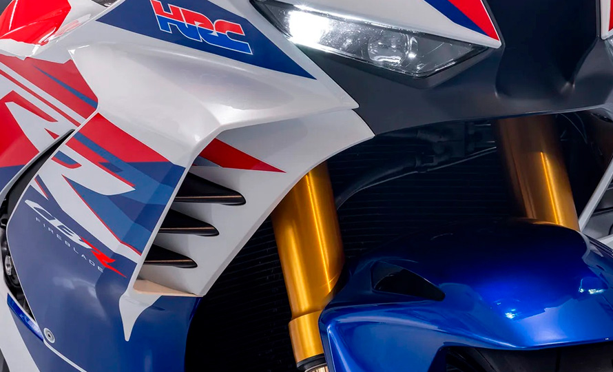 CBRmoto3.jpg?v=1737998240?v=1738004501?v=1738008320?v=1738008850?v=1738009881?v=1738010390?v=1738010662