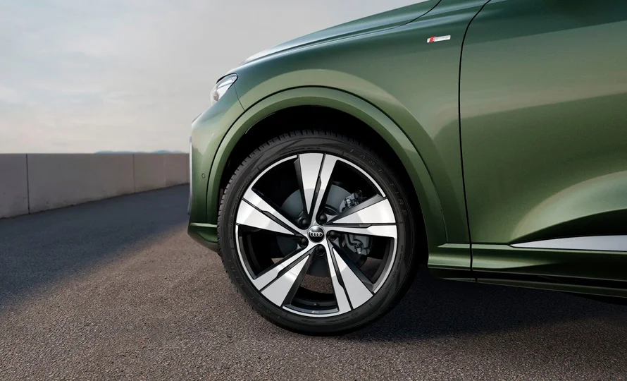 foto890_audi-q5-sportback-galeria-6.webp.webp?v=1761575387?v=1761575569?v=1761575781?v=1768848934?v=1784551735?v=1784552076