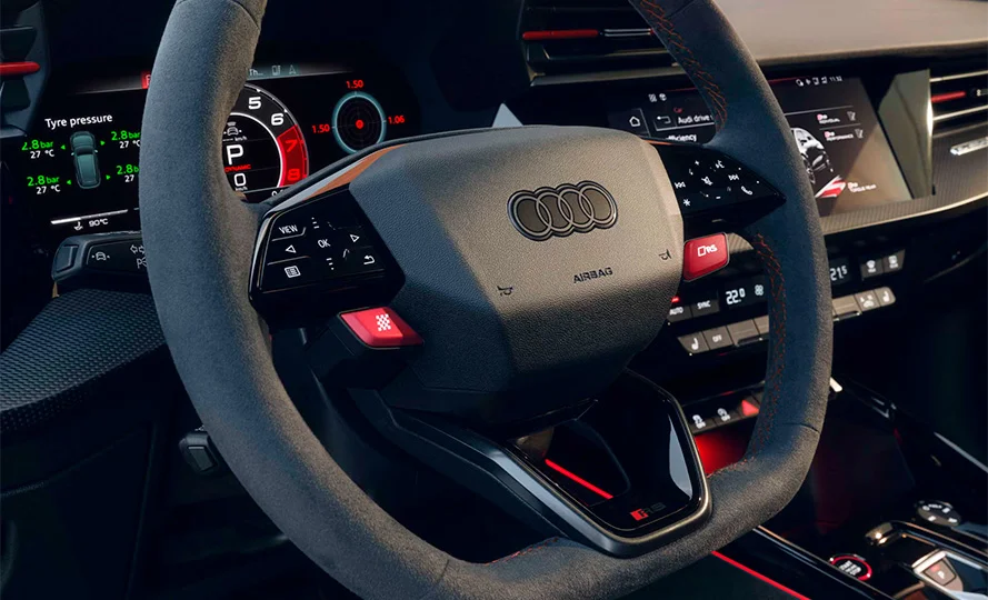 foto890_audi-rs3-destaques-conteudo%20%2813%29.webp.webp?v=1770651814?v=1771253844?v=1784550577