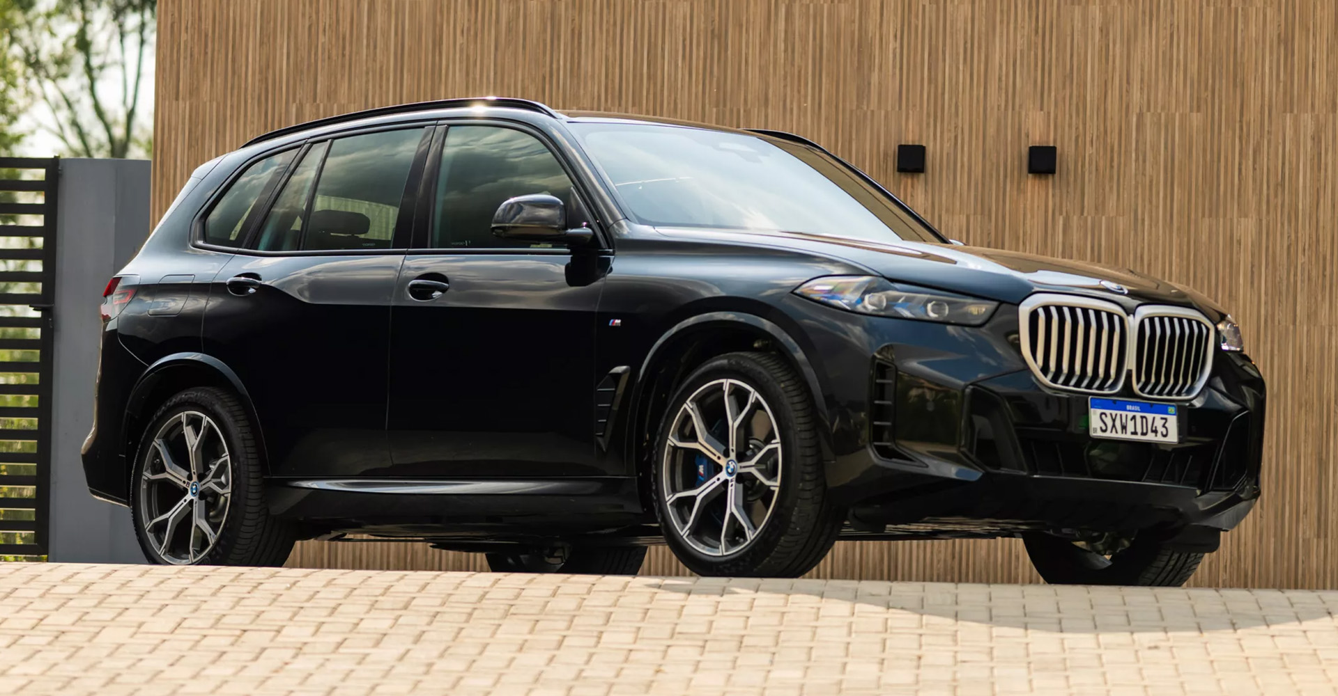 desk-bmw-x5