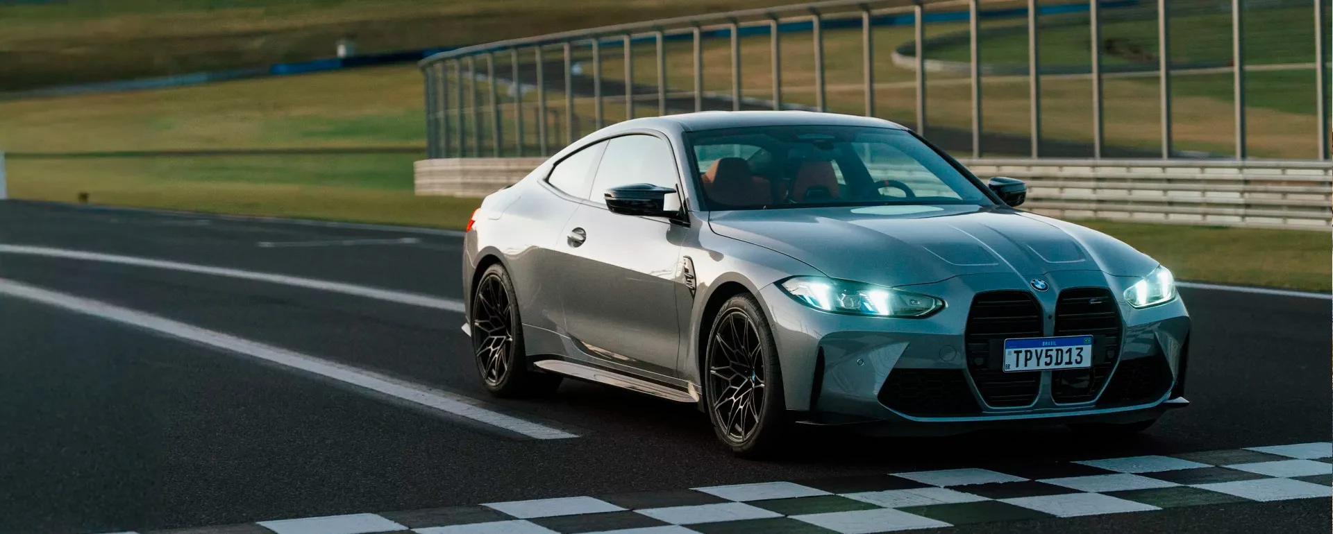 banner_desktop_bmw-m4competition-banner-desk