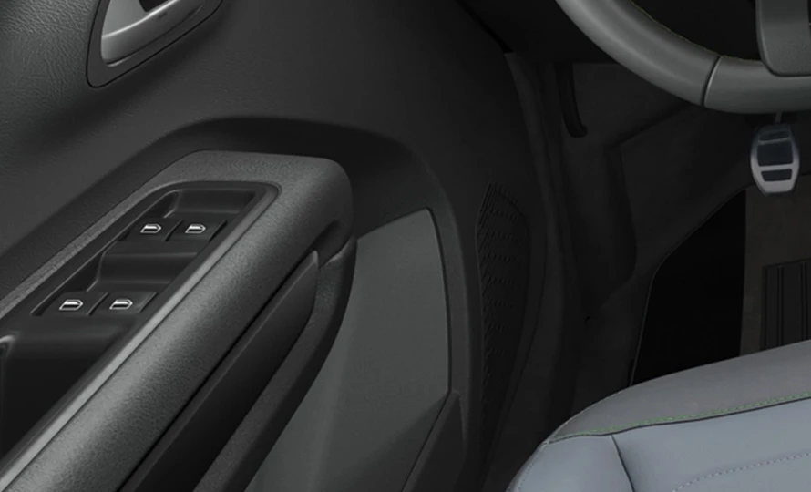 controles-vidros-motorista.webp?v=1787146441?v=1787153448