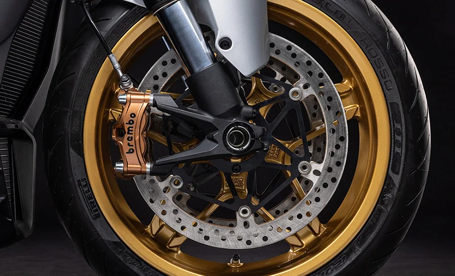 ducati-x-diavel-v4-100-conteudo-destaques%20%285%29.webp?v=1780933157