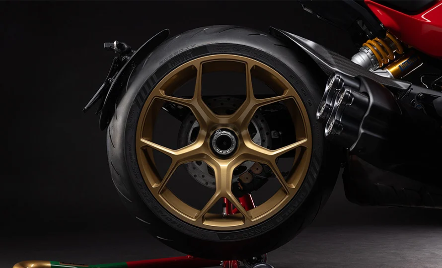 ducati-diavel-v4-rs-100-conteudo-destaques%20%284%29