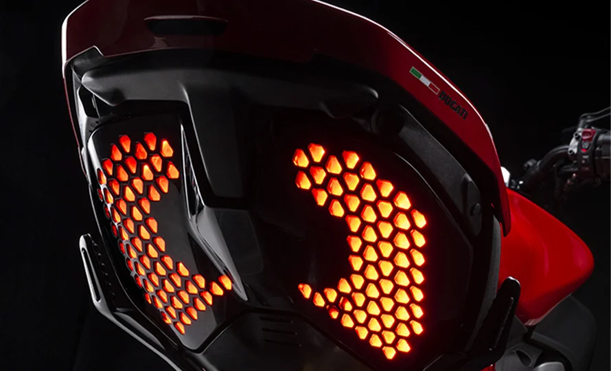 ducati-diavel-v4-conteudo%20%287%29.webp?v=1780498437?v=1780499943?v=1786969949
