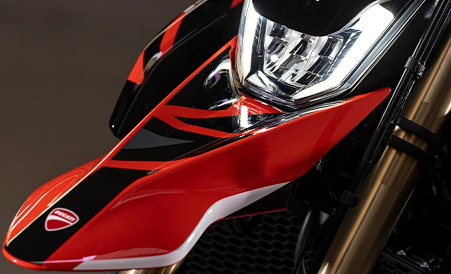 Ducati-Hypermotard-Mono-DWP24-Overview-carouse-imgtxt-677x740-04.webp?v=1780935618