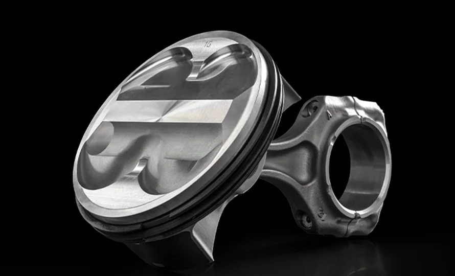 Ducati-Superquadra-Mono-overview-carousel-imgtxt-677x740-02.webp?v=1779127109?v=1780935618