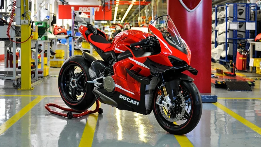 Superleggera-V4-03-gallery-906x510