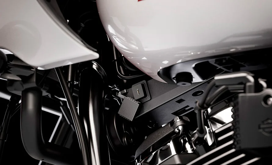 foto890_harleydavidson-lowriderst-conteudo-inovacao%20%281%29.webp