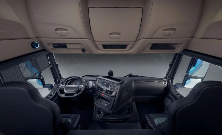 foto890_iveco-sway4x2-conteudo-10.webp