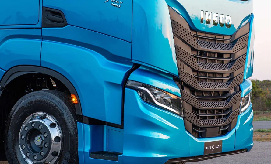 foto890_iveco-sway4x2-conteudo-14.webp