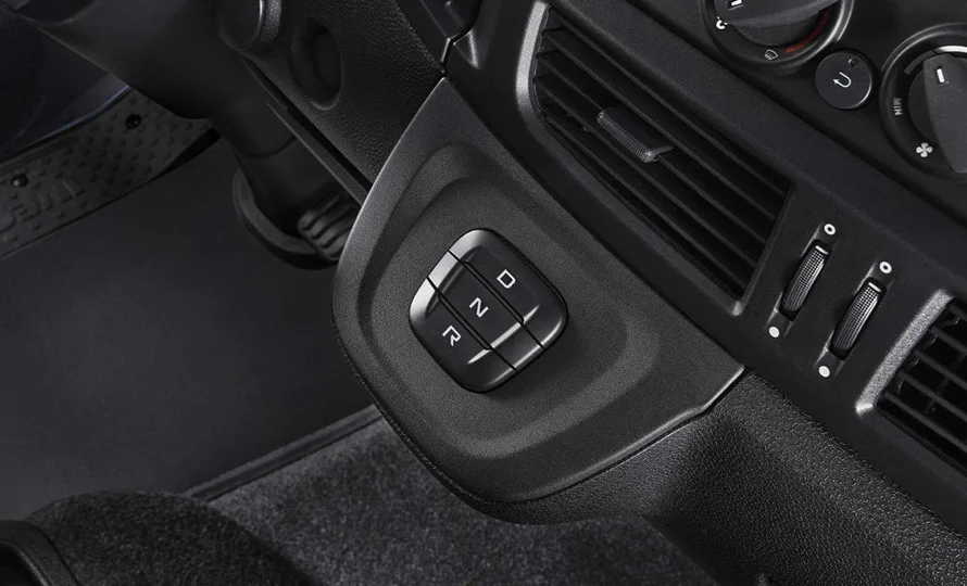 foto890_iveco-tector9-15t-conteudo-1.webp