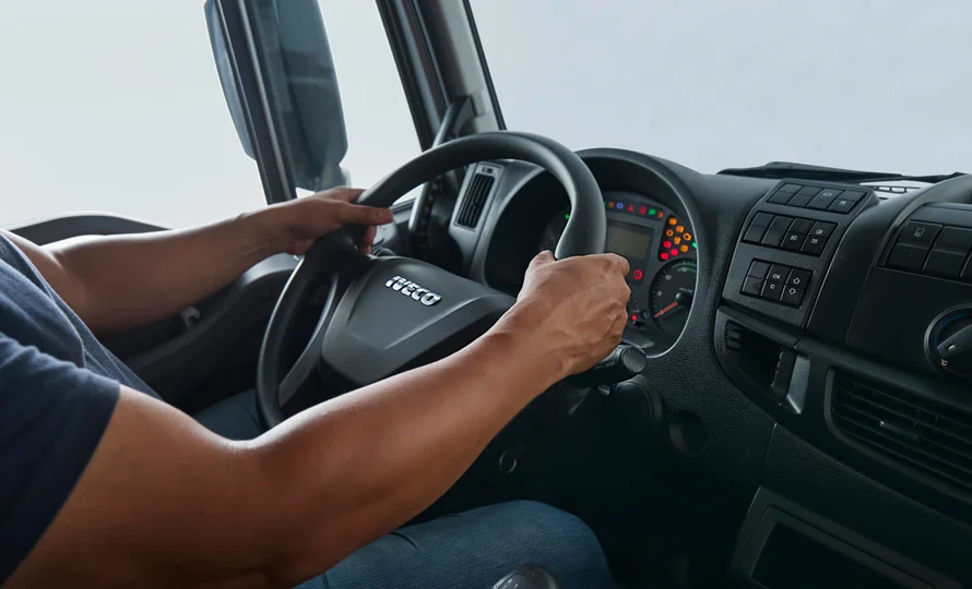 foto890_iveco-tector9-15t-conteudo-10.webp