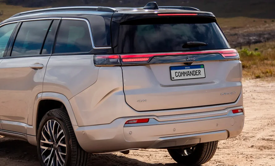 foto890_jeep-commander-conteudo-design-11.webp.webp?v=1755621449?v=1755621841?v=1755622833?v=1755626077?v=1755626602?v=1755626831?v=1755626983?v=1755627132?v=1776