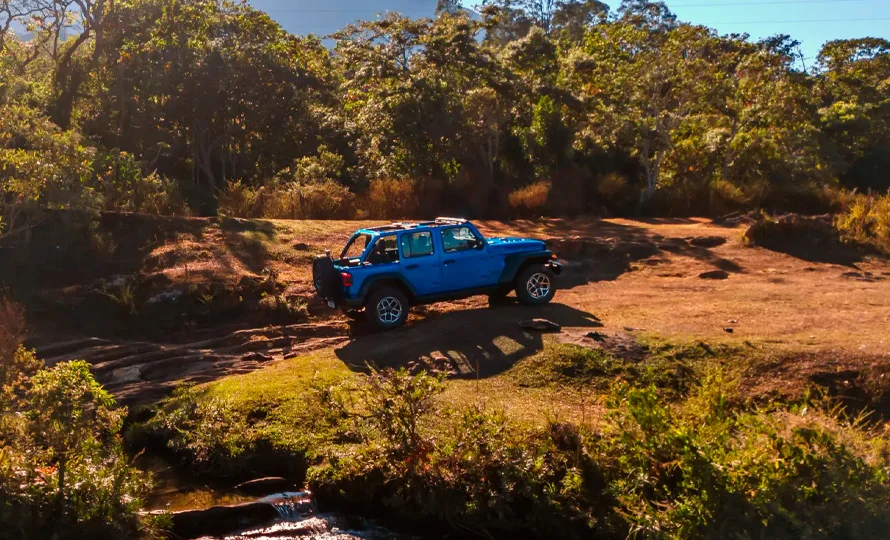 foto890_jeep-wrangler-conteudo-offroad-1.webp.webp?v=1756212588?v=1756212805?v=1756213533?v=1756214306?v=1756214868?v=1776080158?v=1776340363