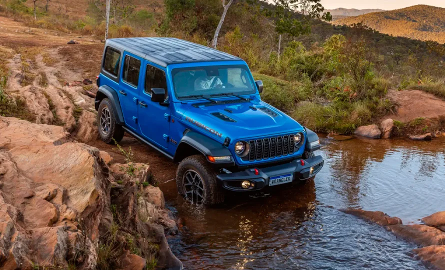 foto890_jeep-wrangler-conteudo-offroad-6.webp.webp?v=1756212805?v=1756213533?v=1756214306?v=1756214868?v=1776080158?v=1776340363