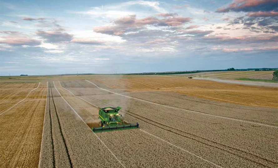 foto890_johndeere-autotrac-universal-300-destaques-conteudo%20%281%29.webp