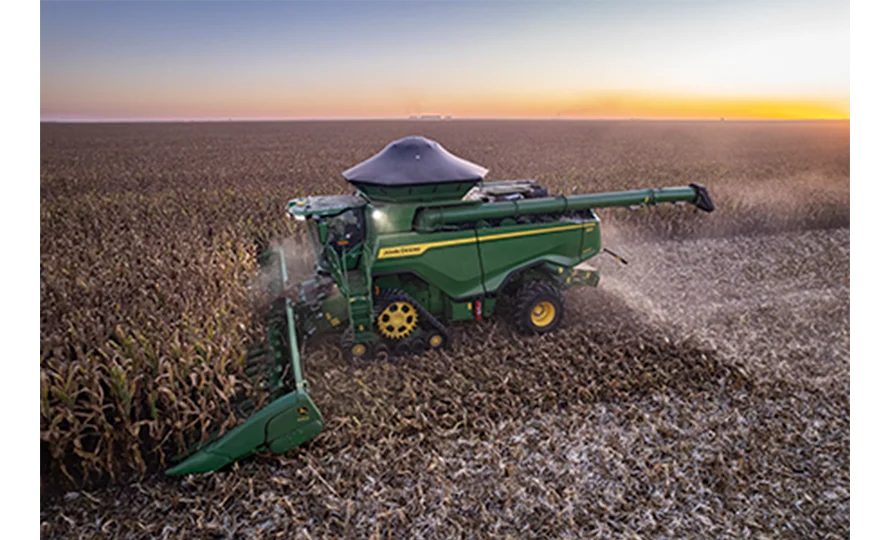 foto890_johndeer-colheitadeirasX-caracteriscas-centeudo%20%287%29.webp.webp?v=1756840655
