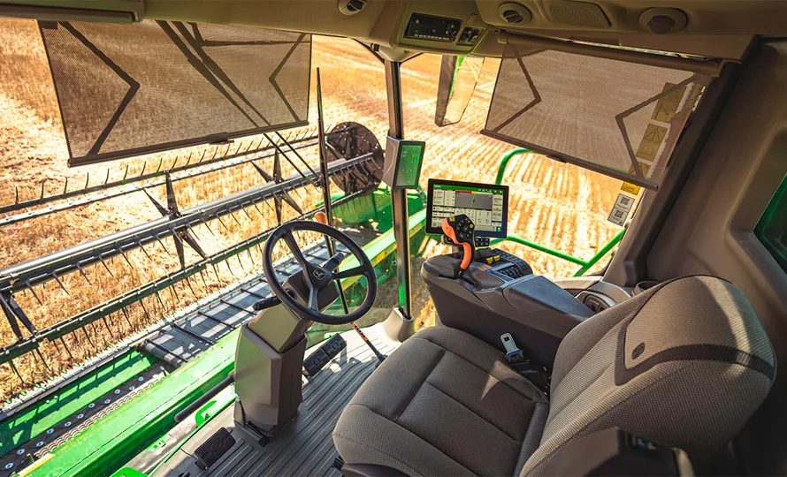 foto890_johndeer-colheitadeiras5-destaques-conteudo%20%283%29.webp.webp?v=1755015344