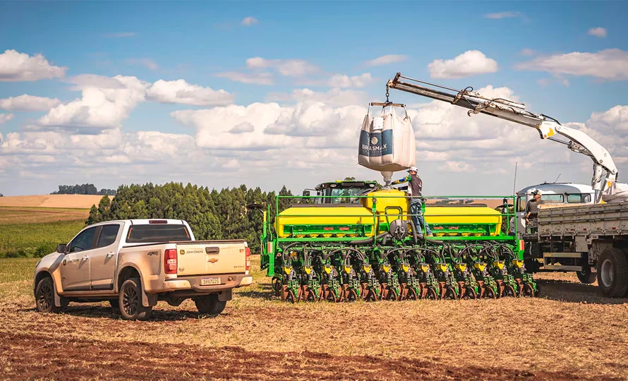 foto890_johndeere-plantadeira1200-destaques-conteudo%20%284%29.webp