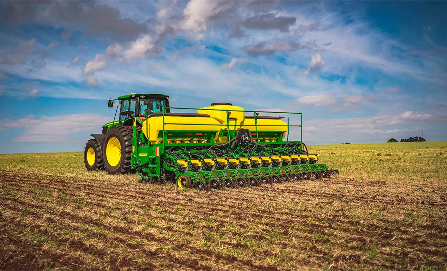 foto890_johndeere-plantadeira1200-destaques-conteudo%20%286%29.webp