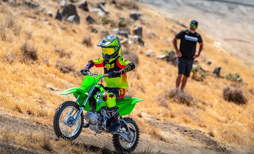 foto890_kawasaki-klx110r-recursos-conteudo%20%288%29.webp.webp?v=1765553514?v=1765554656?v=1767813184