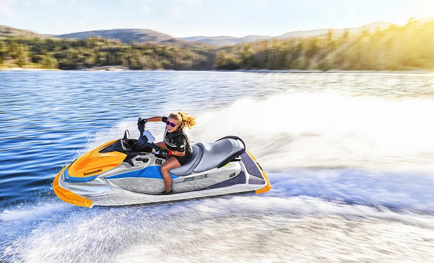 foto890_kawasaki-jetski-st-160-conteudo-destaques-07.webp