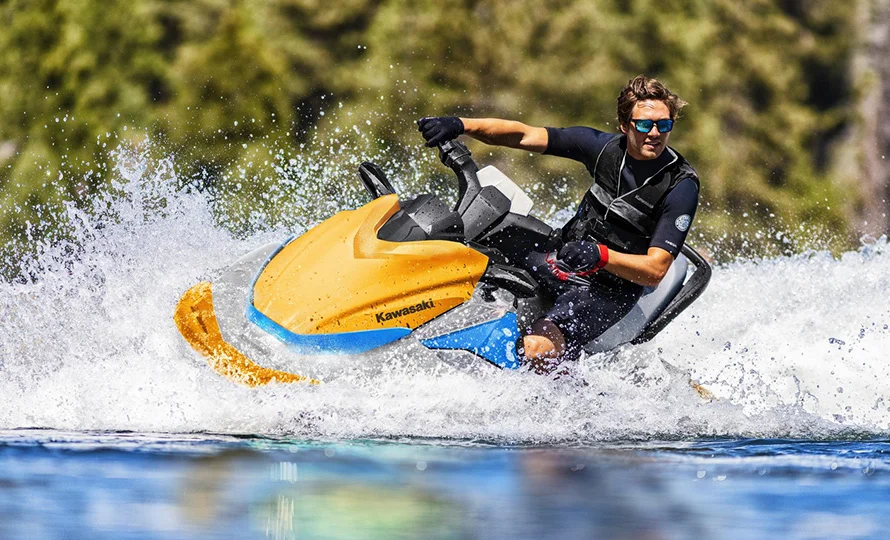 foto890_kawasaki-jetski-st-160-conteudo-destaques-08.webp
