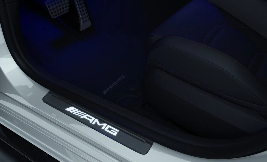 foto890_amg-classe-c-30-2004