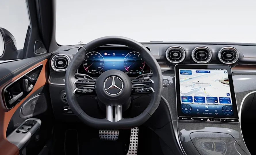 foto890_mercedes-amg-classe-c-conteudo%20%2820%29.webp