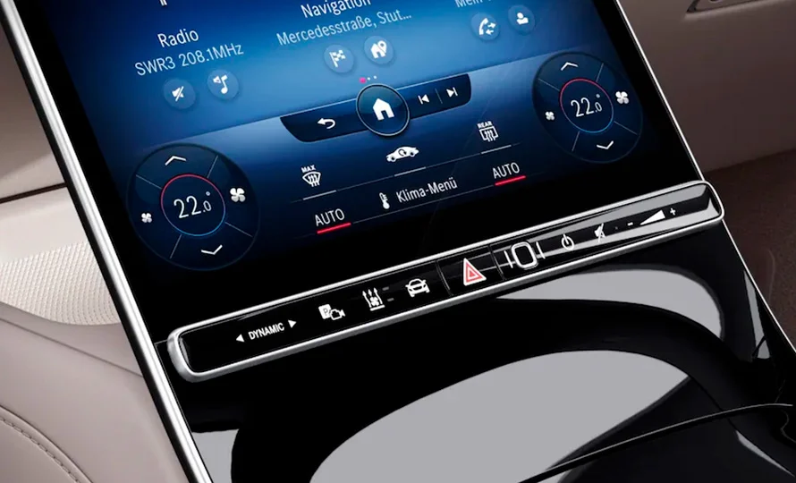 foto890_mercedes-amg-classe-s-conteudo%20%2817%29.webp