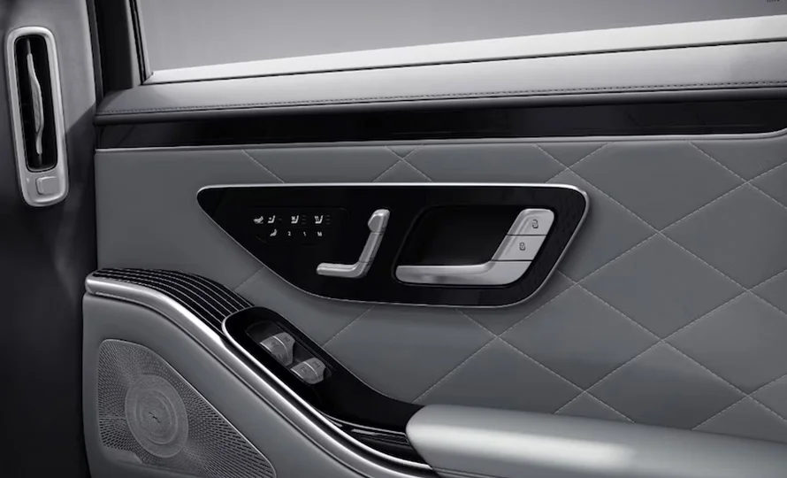 foto890_mercedes-amg-classe-s-conteudo%20%2831%29.webp