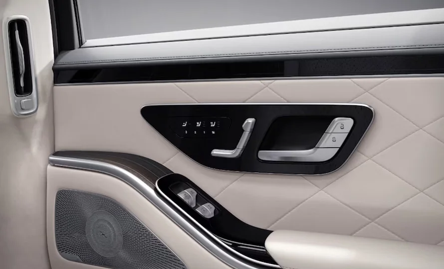 foto890_mercedes-amg-classe-s-conteudo%20%2838%29.webp