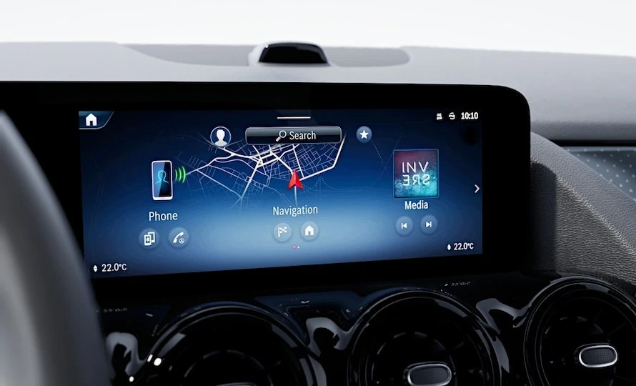 foto890_amg-gla-10-rhap