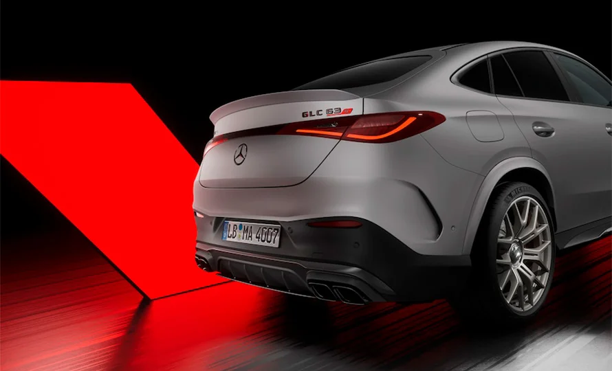 foto890_mercedes-amg-glc63-seperformance-destaques-conteudo%20%281%29-1.webp.webp?v=1768416783?v=1768419946?v=1773325536
