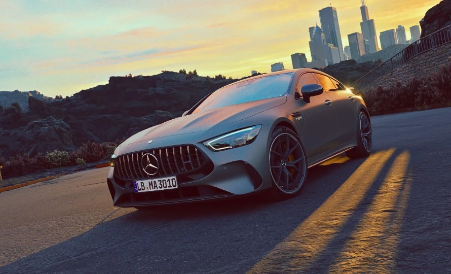 foto890_amg-gt-4p-exterior