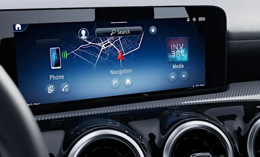 foto890_mercedes-cla-coupe-conteudo-multimidia.webp