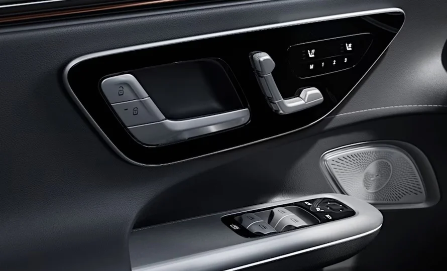 foto890_mercedes-eqe-suv-conteudo-multimidia%20%282%29.webp