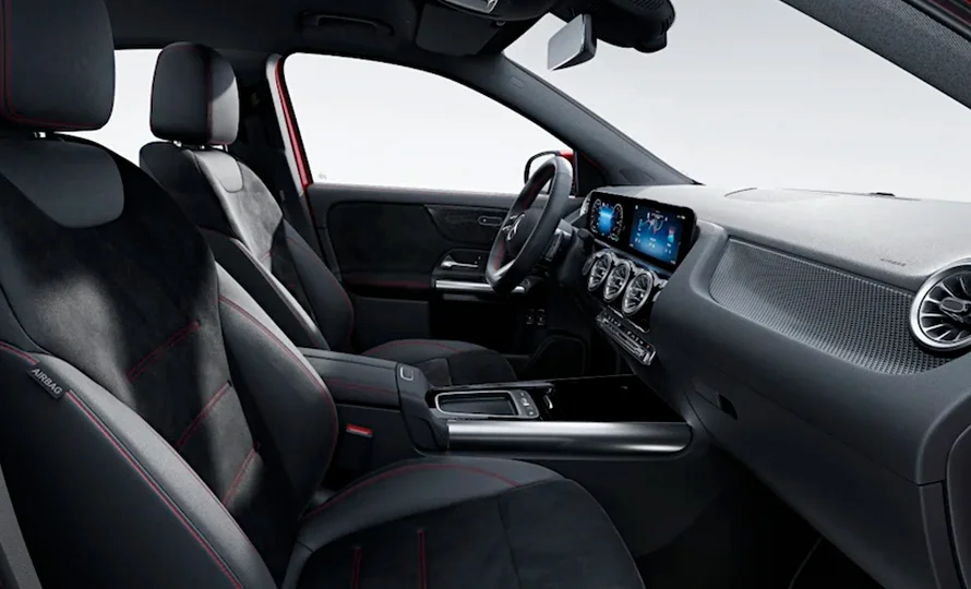 foto890_mercedes-gla-conteudo-interior%20%284%29.webp
