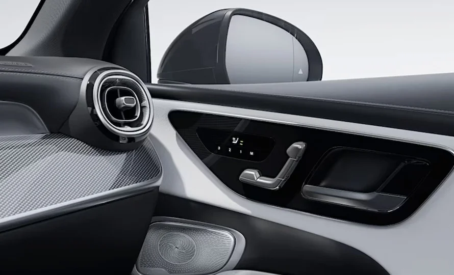 foto890_mercedes-glc-conteudo-interior%20%284%29.webp
