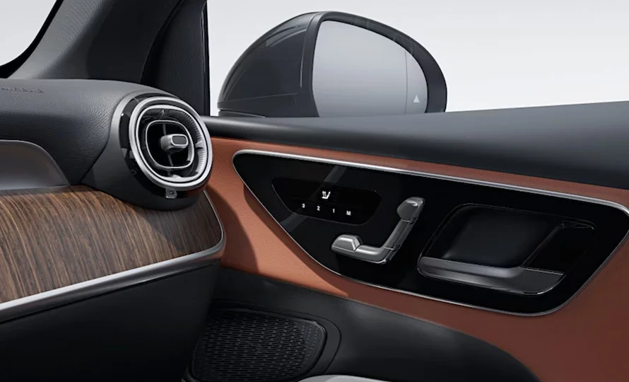 foto890_mercedes-glc-conteudo-multimidia%20%281%29.webp
