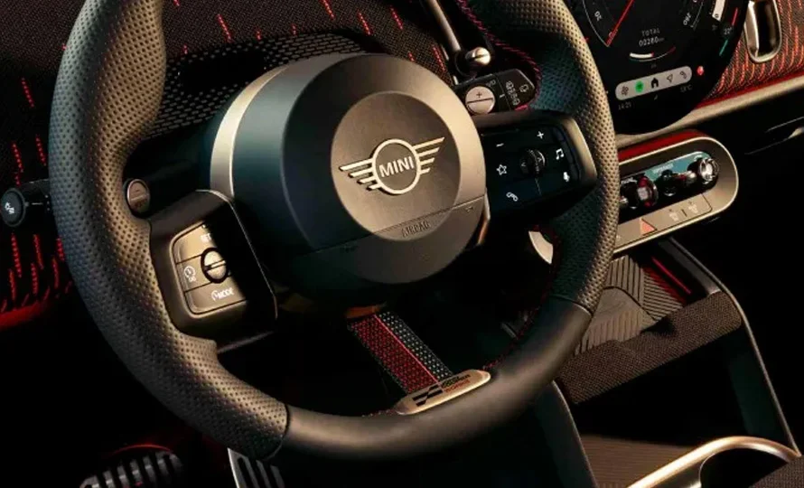 foto890_mini-cooper-jcw-conteudo-5.webp.webp?v=1762517925?v=1762519159?v=1762872058