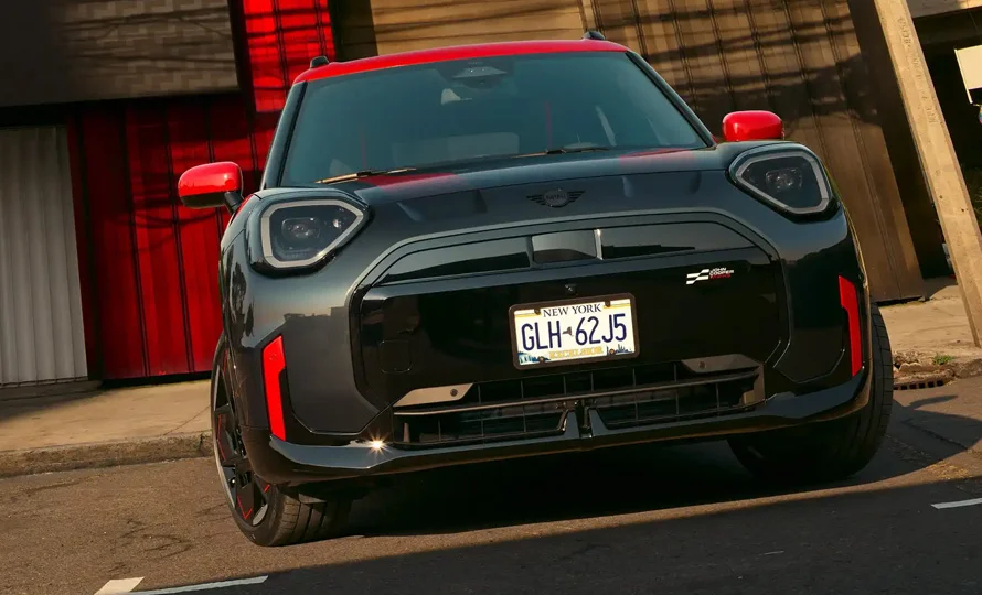 foto890_mini-cooper-jcw-conteudo-7.webp.webp?v=1762519159?v=1762872058