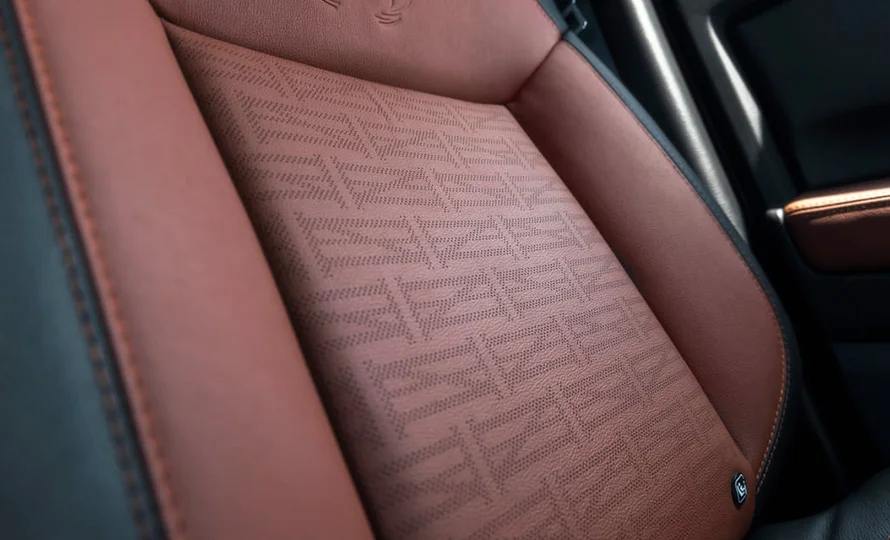 mitsubishi-triton-terra-conteudo-conforto%20%284%29.webp?v=1780499785?v=1780500047