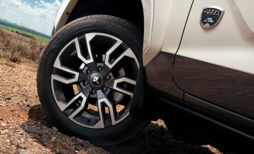 mitsubishi-triton-terra-conteudo-design%20%285%29.webp?v=1780499785?v=1780500047