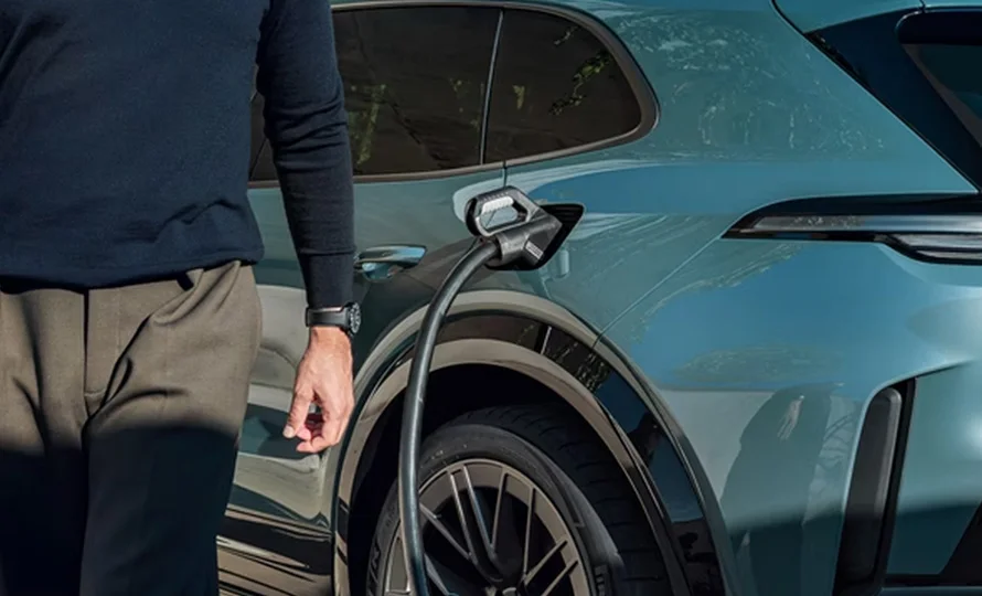 porsche-cayenneeletric-conteudo-carregamento%20%282%29